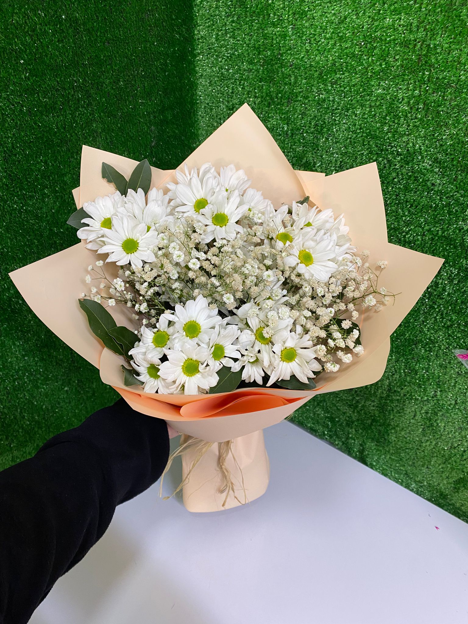 Saf Zarafet Papatya Buketi